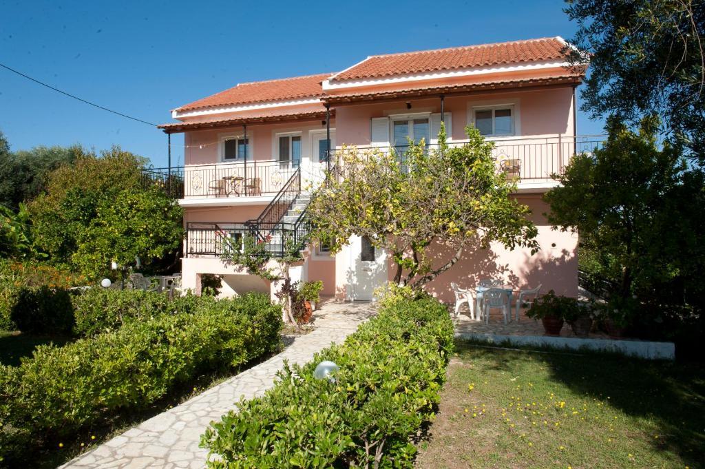 Maria'S Paradise Astrakeri Exterior photo