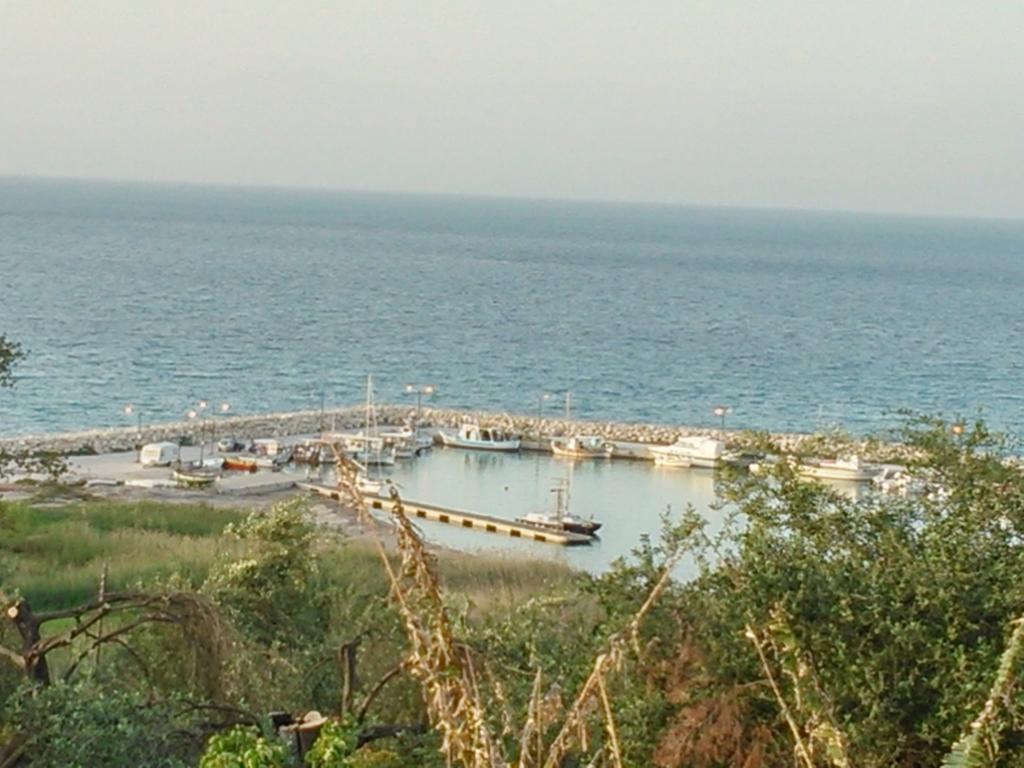 Maria'S Paradise Astrakeri Exterior photo